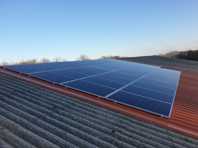 Hőgyész 12kW-os napelemes rendszer